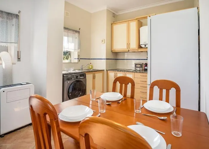 Holiferias Casa Da * Alvor