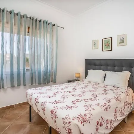 Holiferias Casa Da *