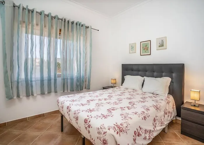 Holiferias Casa Da *